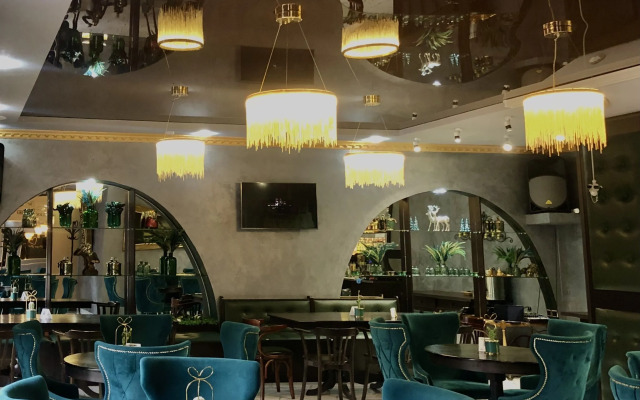 Отель Georgia Gold