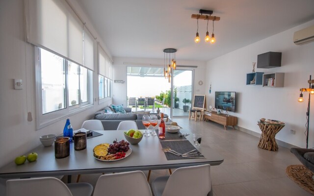 Sea front Villa Dagi - Gorgona Complex