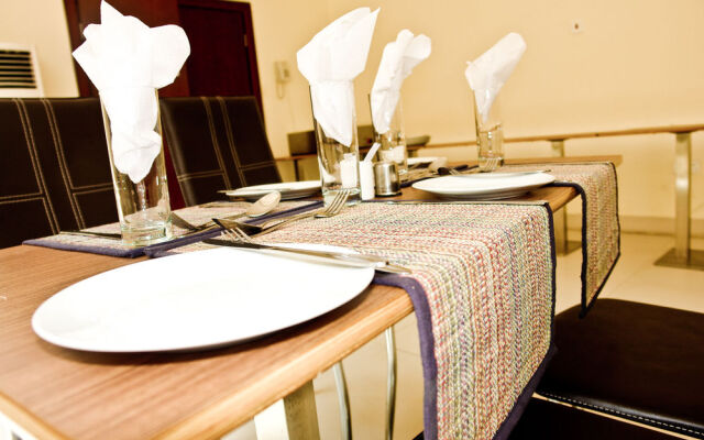 Birdrock Hotel Anomabo