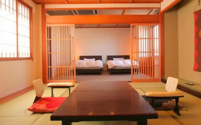 Yamashiro Onsen Ryokan Tatami