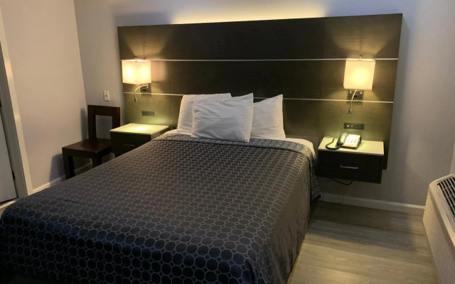 Mirage Inn and Suites