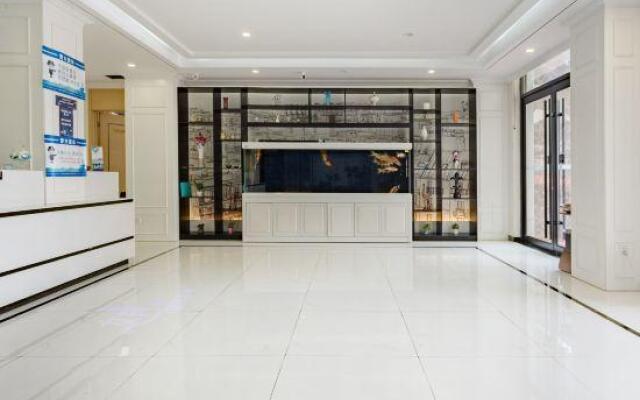 Xana Lite Jinan Quancheng Plaza Spouting Spring