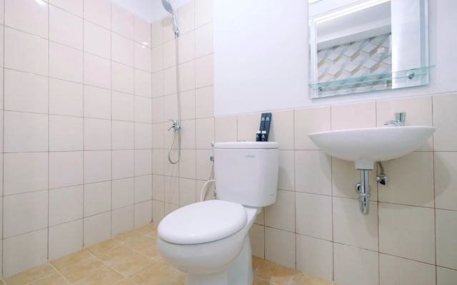Relaxing Studio Apartment at Azalea Suites Cikarang