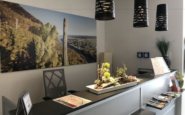 SCHROEDERS Apartement Hotel