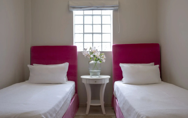 The Alley Hotel