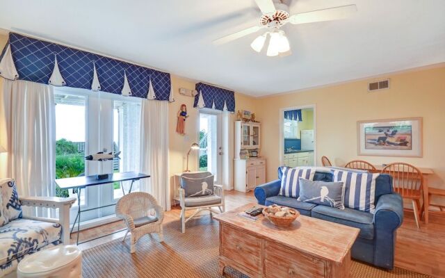 Dog Friendly Ground Level Duplex by RedAwning