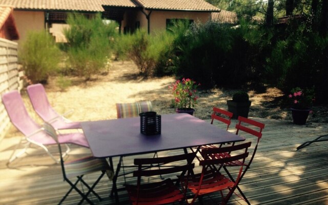 House With 2 Bedrooms in Moliets-et-maa, With Pool Access and Furnishe
