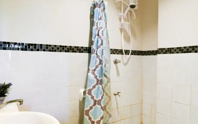 OYO 425 Residences By Sirc (Vaccinated Staff)