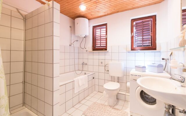 Apartments Karacic
