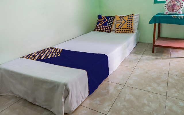 Hotel O Wunut Homestay Syariah – Guest Rooms – Sidoarjo
