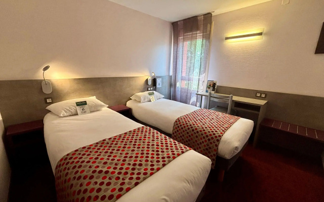Brit Hotel Les Evens