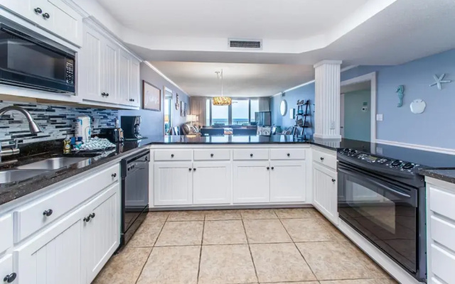 Shoreline Towers 3073