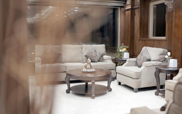 Al-Borg Al-Watheer Serviced Apartments