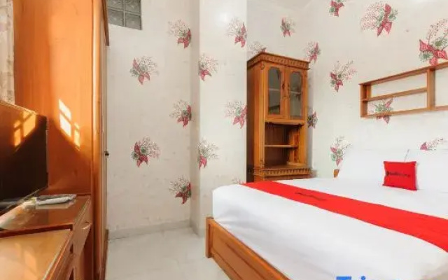 RedDoorz Plus near Mall Sunter