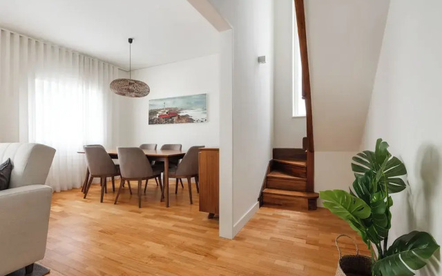 Acm033 BH 2BR Duplex Apartment