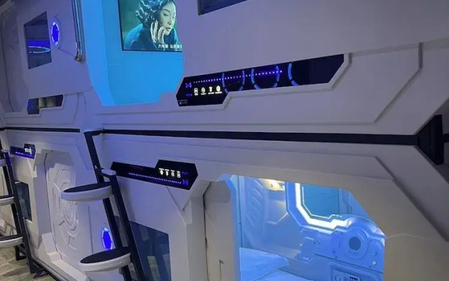 Jianpuke Space Capsule Backpacker Hostel