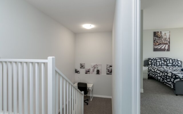 Luxury Entire house mins Niagara falls & Brock uni