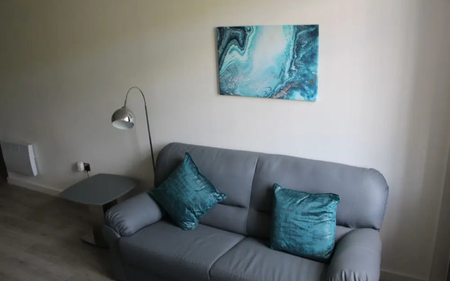Luxury 1-bed Apartment Bradford Free Parking