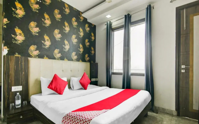 OYO Flagship 80529 Sg Hotel