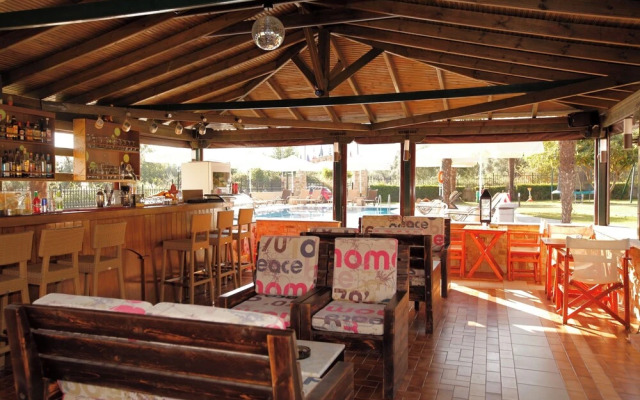 Ariadni Hotel Bungalows