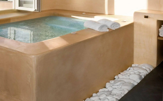 Voreina Gallery Suites