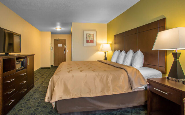 Quality Inn & Suites Bloomington