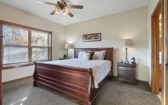 Kemper's Cabin by Silver Dollar City - Ideally Located