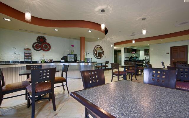 Best Western Plus Bradenton Gateway Hotel