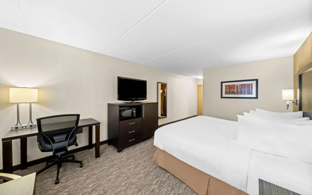 Best Western Plus Mariposa Inn & Conference Centre