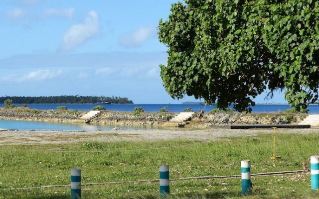The Friendly Islander (Papiloa's)