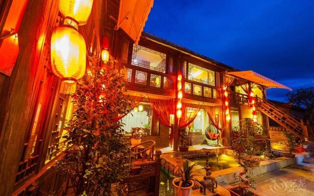 Lijiang Nobles Living Castle Hotel