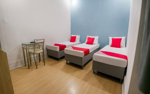 Oyo 131 Girassol Carioca