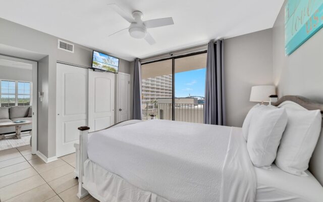 Relaxing 2bd/2ba w/ Partial View & Pool