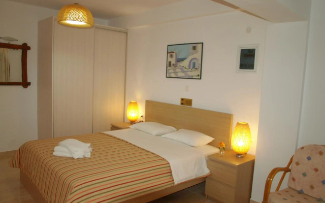 Kastro Studios Apartments