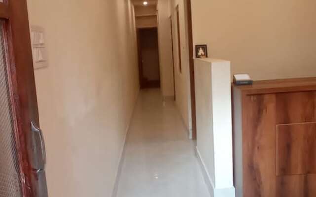 Goroomgo GP Mall Road Nainital