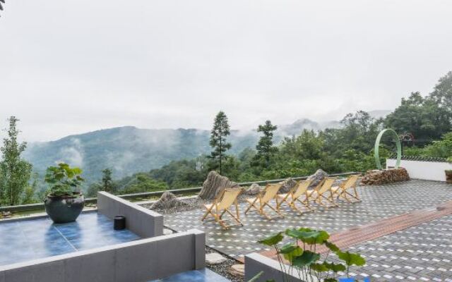 Yunyin Qingcheng Hot Spring Resort Hotel