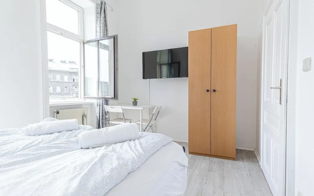 Affordable Stay Prime Location by Danube