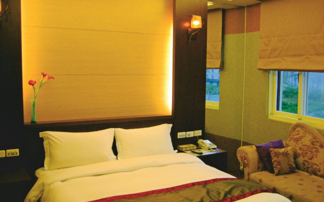 Host-On Exquisite Hotspring Hotel