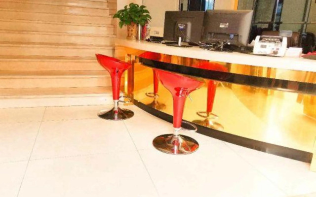 Zhuhai Pohu Hotel (Mingzhu Station)