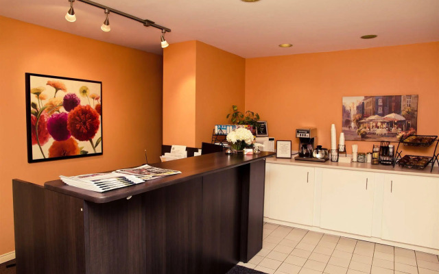 Rideau Heights Inn