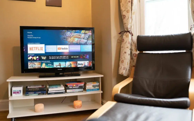 The Loft 2BR Duplex 82 Cathedral Cardiff Parking