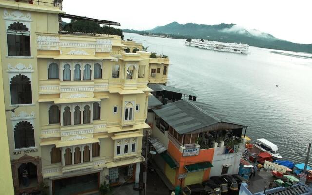 Hotel Raj Niwas