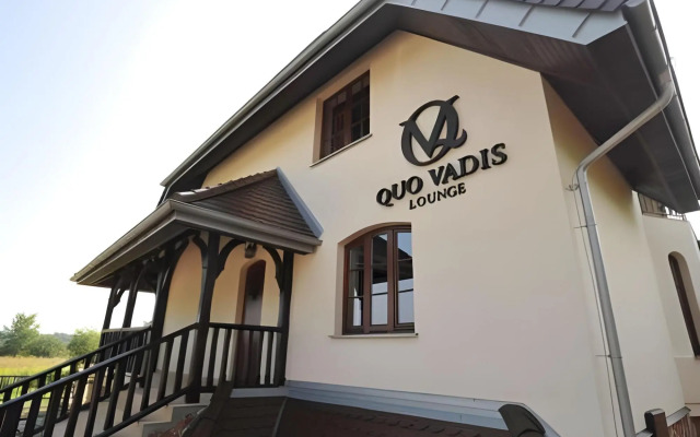 Quo Vadis Lounge Bed & Breakfast