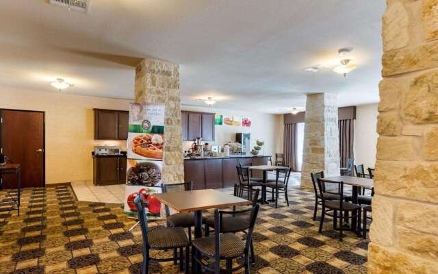 Quality Suites Huntsville Near University