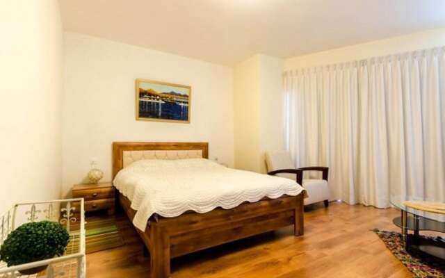 Herzeliya Studio Apartment
