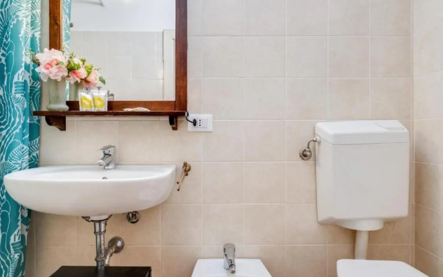 Tra le Due Torri e Piazza Santo Stefano Apartment