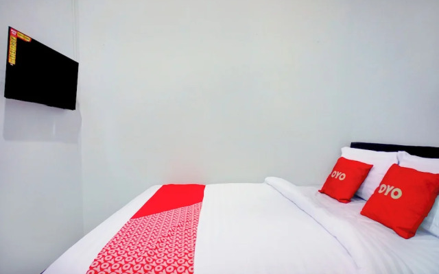 Hotel O Krakatau Near Universitas Muhammadiya Sumatra Utara ( UMSU )
