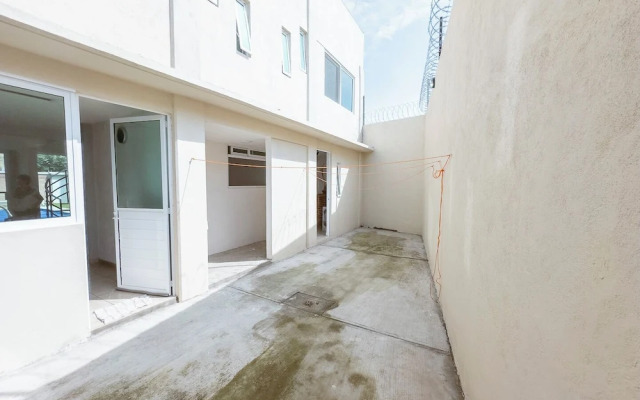 New Comfortable Retreat. Pool & BBQ