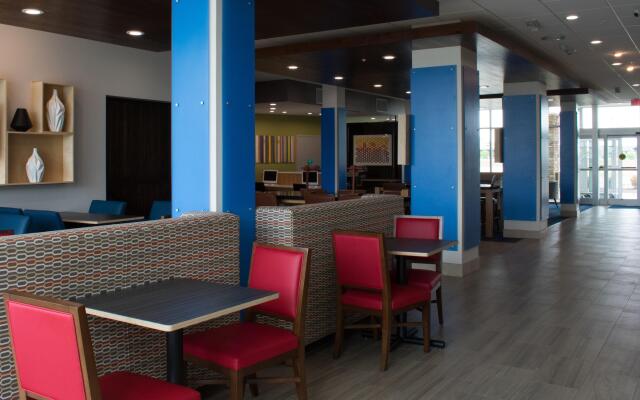 Holiday Inn Express and Suites West Memphis, an IHG Hotel