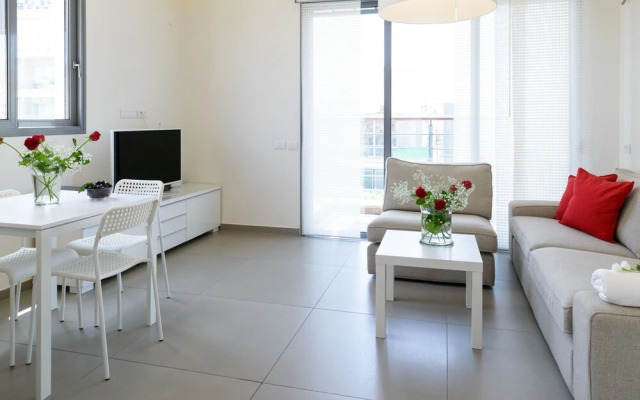 Beach & City Center by FeelHome